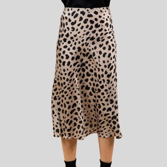 SPOT ON Leopard Print Midi Satin Skirt - Picture 4 of 7